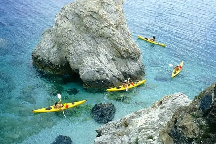 Elba fare kayak