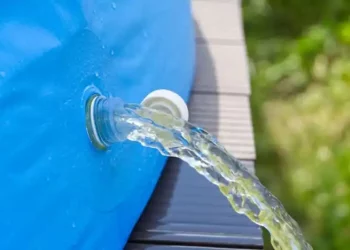 piscina vuota