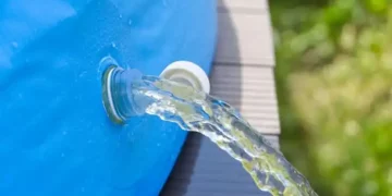 piscina vuota