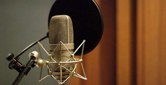 microfono per doppiaggio e podcasting