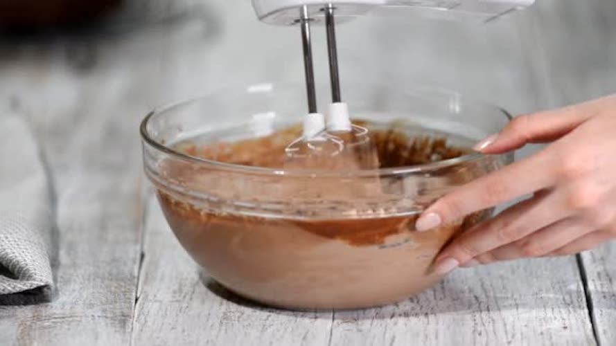 preparazione crema cioccolato