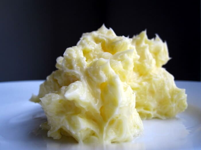 burro fatto da soli