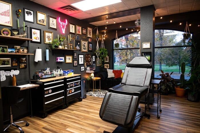 aprire studio tattoo costo