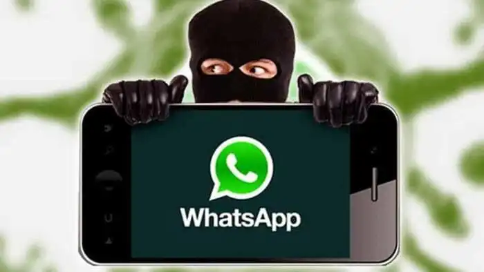 whatsapp rischi