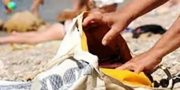 proteggere soldi spiaggia