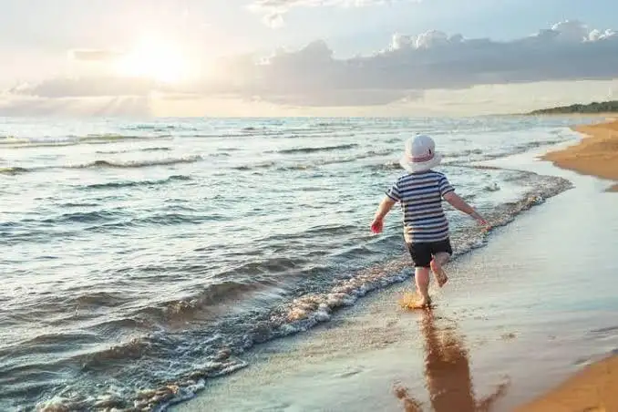 segnalaxione bambino spiaggia