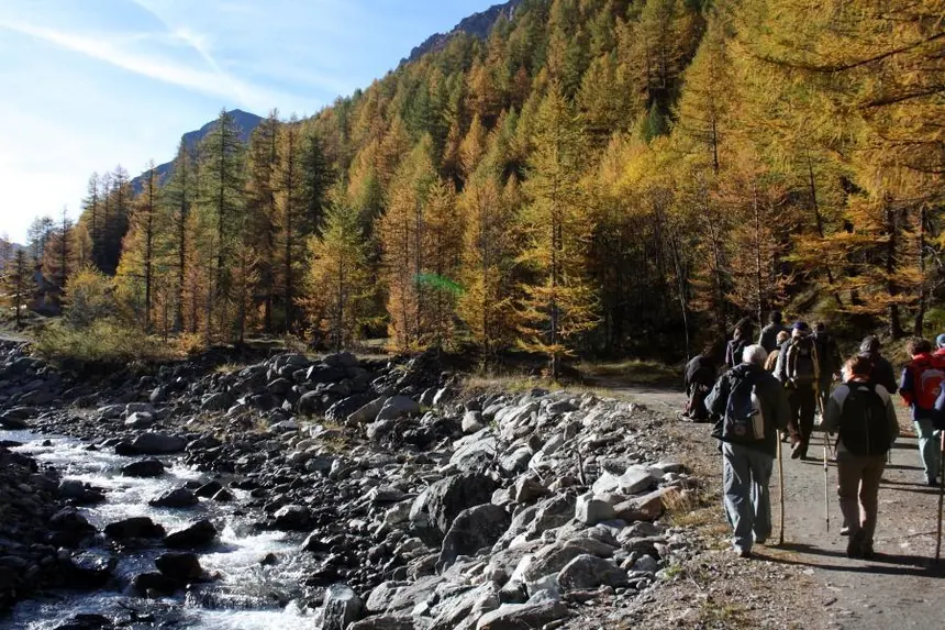 Val troncea passeggiata